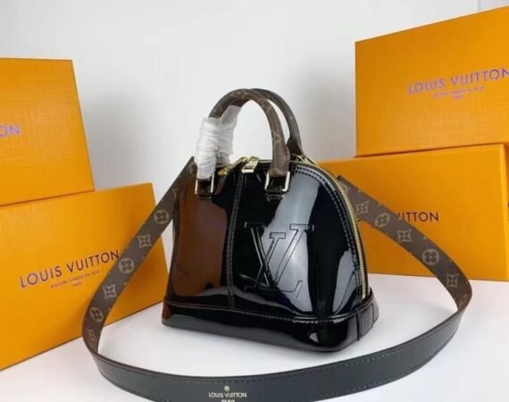 AVAILABLE#Bags#229 - Image 1