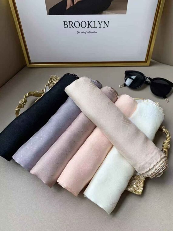 SCARF#360 - Image 1