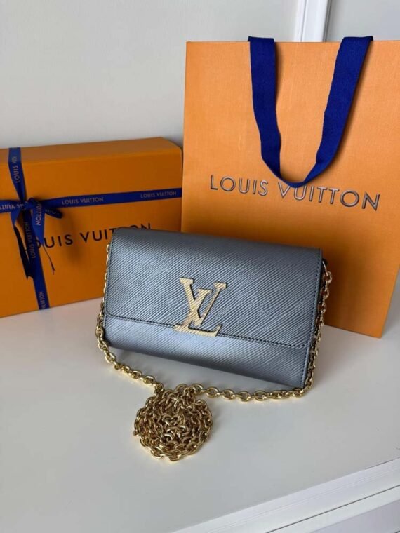 LV#699 - Image 2